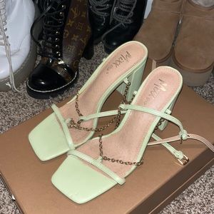 Miss Lola Olive Green Heels